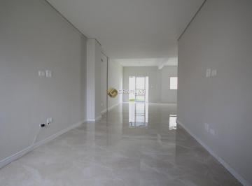 Casa · 186m² · 3 Quartos · 2 Vagas · Sobrado à Venda no Portão