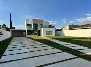 Casa de 4 quartos, Brasília · Condomínio Solar de Brasília Casa 4 Dormitórios 3 Suites