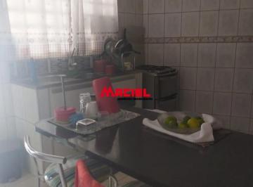 Casa · 70m² · 3 Quartos · 3 Vagas · ,casa com tres dormitórios banheiro com box blindex cosiha ampla próxima comercio em geral
