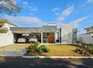 Casa · 350m² · 3 Quartos · 4 Vagas · Se você busca conforto e praticidade, esta é a sua chance de adquirir a casa dos seus sonhos! Locali