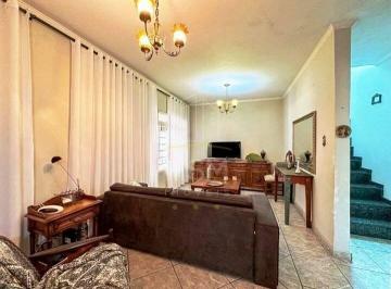 Casa · 216m² · 3 Quartos · 5 Vagas · Sobrado Espaçoso com Edícula e 5 Vagas no Santa Terezinha – 216 m² de Conforto e