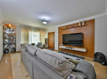 Casa · 294m² · 3 Quartos · 4 Vagas · Sobrado impecável à venda na Vila Scarpelli – 3 dormitórios, 2 suítes e piscina aquecida!