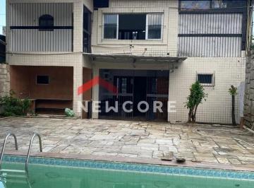 Casa · 300m² · 6 Quartos · 6 Vagas · Casa em  Rua Vicente do Rego Monteiro - Cordeiro - Recife/PE