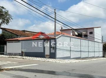 Casa · 260m² · 6 Quartos · 3 Vagas · Casa em Rua Professor José Benedito Araújo - Vila Resende - Caçapava/SP