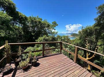 Casa de 4 quartos, Bombinhas · Casa em Bombinhas, no Canto Grande, terreno com 360 m², 150 m² construídos.