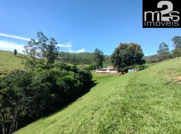 Foto 01 · Sítio à Venda em Cunha-SP: 5 Quarto, 2 Suítes, 3 Salas, 5 Banheiros, 3 chalés, Cachoeiras, 605.000m²