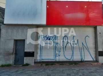 Comercial · 240m² · CASA COMERCIAL COM 240M² PARA LOCAÇÃO EM SANTANA