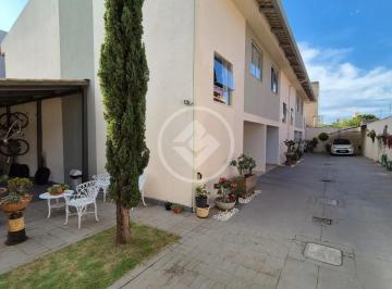 Casa · 152m² · 3 Quartos · 2 Vagas · Sobrado no Setor Jardim América com 3 quartos sendo 1 suíte. codigo: 105545