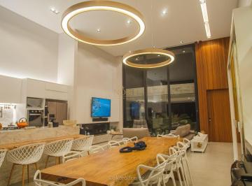 Casa · 200m² · 4 Quartos · 2 Vagas · Casa no Ocean Side – Conforto, Exclusividade e Tecnologia