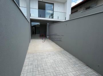 Casa · 78m² · 2 Quartos · 2 Vagas · Excelente casa geminada à venda no bairro Espírito Santo em Betim