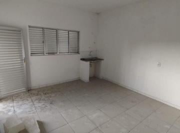 Comercial · 30m² · 1 Vaga · Sala em Vila Figueira, Suzano/SP de 30m² para locação R$ 1.400,00/mes