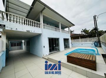 23864169_4.jpg · Sobrado com piscina perto do mar a venda