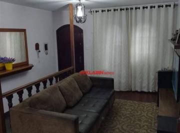 3ef23385d0cdabe767df42a545481fa71edadc8a · Sobrado de 3 Dormitórios sendo 1 Suíte com 1 Vaga de Garagem Coberta - 161m² de Área Construída - 70