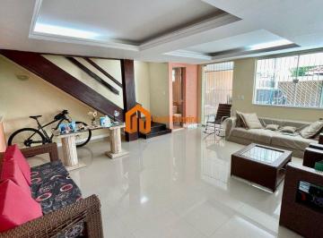 Casa · 285m² · 5 Quartos · 3 Vagas · Casa Duplex à Venda em Parque Manibura, Fortaleza