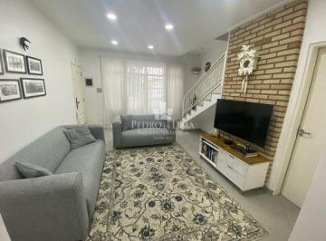 Casa · 160m² · 2 Quartos · 2 Vagas · Sobrado frontal 2 quartos 2 vagas no Tatuapé