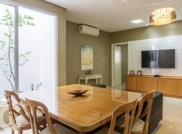 Casa · 336m² · 6 Quartos · 4 Vagas · Sobrado à venda com 6 quartos, 1 suíte, 4 vagas, 336 m² - Brás