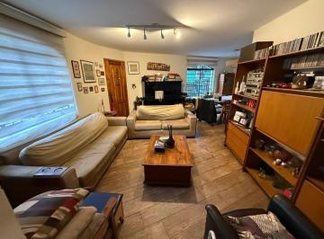 Casa · 140m² · 4 Quartos · 2 Vagas · Sobrado de Esquina no Jardim Bonfiglioli com 4 Quartos e 4 Banheiros - FL43