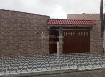 Casa · 271m² · 3 Quartos · 4 Vagas · Casa Padrão em Itanhaém