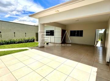 Casa · 167m² · 3 Quartos · 2 Vagas · Casa confortável e cheia de charme!