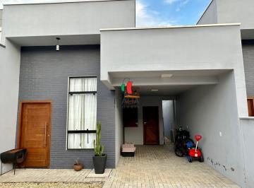 Casa · 111m² · 3 Quartos · 1 Vaga · LINDA CASA BAIXA SEMI MOBILIADA COM 3 QUARTOS SENDO 1 SUITE BAIRRO RIO BRANCO
