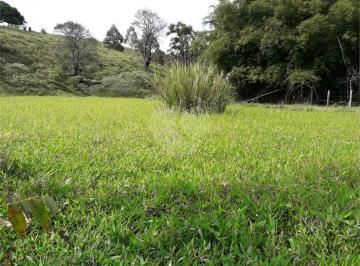 Área de Serviço · Terreno à venda em Centro - MG