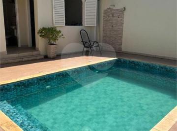 Casa · 213m² · 3 Quartos · 4 Vagas · Casa térrea com 3 quartos à venda em Vila Santo Antônio - SP