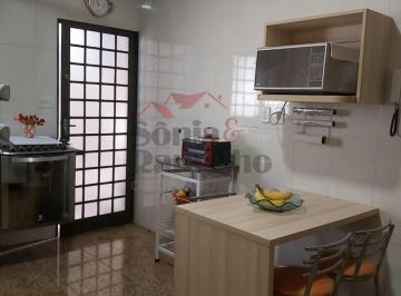 Casa · 270m² · 3 Quartos · 4 Vagas · Casa Padrão para Venda no Bairro Vila Tibério, em Ribeirão Preto/SP.