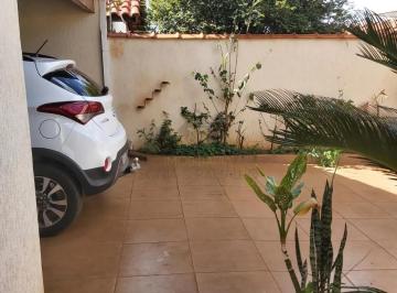 Casa · 250m² · 3 Quartos · 4 Vagas · Casa Residencial para Locação e Venda no bairro Planalto Verde, em Ribeirão Preto