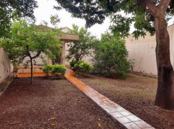 Casa · 160m² · 4 Quartos · 2 Vagas · Casas Residenciais Padrão em Ribeirão Preto