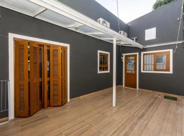 Casa en Venda de 2 quartos Lomba do Pinheiro · Casa com 2 quartos, suíte e vaga coberta na Lomba do Pinheiro