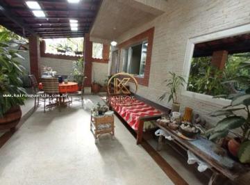 202502181731482780.jpeg · Casa para Venda em Guarujá - Enseada