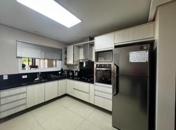 685816_i62O7J1c4n_68581667b370b9e3aa7.jpg · CASA TÉRREA COM 3 DORM-SUÍTE MÁSTER-PISCINA NO N. Sra das GRAÇAS