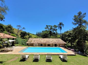 Casa de 7 quartos, Petrópolis · VENDA | ITAIPAVA: bela casa com 7 suítes, piscina, sauna e área gourmet