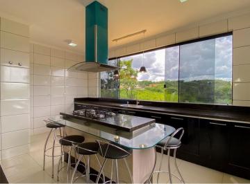 Casa · 476m² · 4 Quartos · 5 Vagas · Encontre sua casa dos sonhos Condomínio Quintas Interlagos no Jardim Botânico