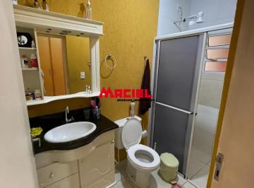 Casa · 184m² · 3 Quartos · 4 Vagas · Belíssimo sobrado no Parque Industrial, próximo do Centro da juventude