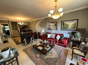Casa · 300m² · 4 Quartos · 3 Vagas · Sobrado Espaçoso com 4 Suítes ? Aceita Permuta