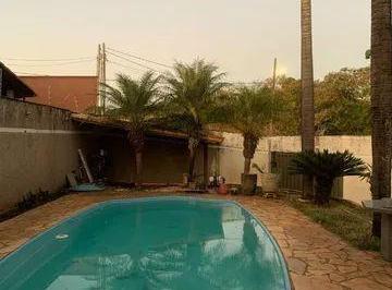 Casa · 190m² · 2 Quartos · 2 Vagas · Casa com 2 quartos à venda no Bairro Residencial Gramado - Uberlândia/MG