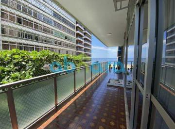 Apartamento · 250m² · 4 Quartos · 3 Vagas · Apartamento à Venda em Copacabana - 3 Quartos na Quadra da Praia!