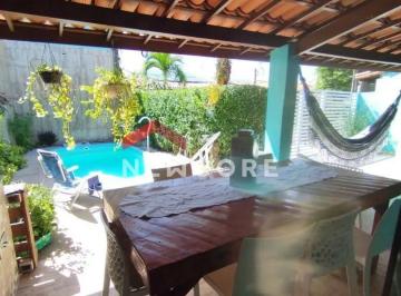 Casa · 105m² · 3 Quartos · 1 Vaga · Casa de condomínio em Rodovia BA-099 - Estrada do Côco, Km 8,5 - Catu de Abrantes (Abrantes) - Cama
