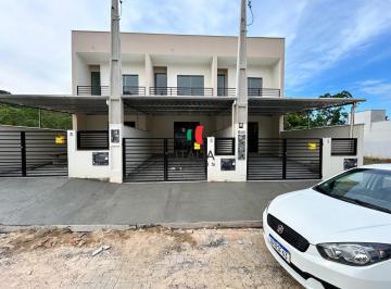 Casa · 70m² · 2 Quartos · 1 Vaga · Casa Geminada em Volta Grande, Brusque/SC