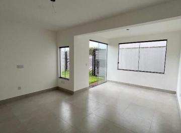 Casa · 94m² · 3 Quartos · 2 Vagas · Sofisticação e Conforto no Novo Campinho: Casa Moderna com 3 Quartos e Acabamento de Alto Padrão