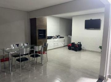 Casa · 190m² · 3 Quartos · 2 Vagas · Casa à venda, 3 quartos, 1 suíte, 2 vagas, Planalto - Uberlândia/MG