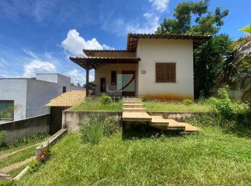 Casa · 60m² · 3 Quartos · 2 Vagas · Seu Novo Lar: Casa Com 02 Quartos E Uma Suíte Bem Localizada!!
