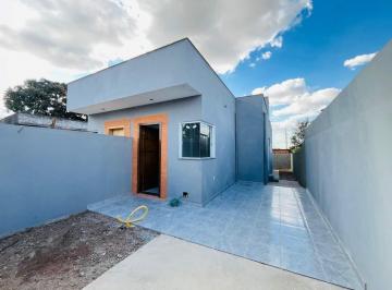 Casa · 73m² · 2 Quartos · 2 Vagas · Excelente oportunidade, casa de 2 quartos no Centro de Prudente de Moraes!