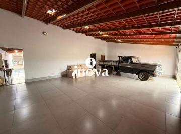 Casa · 130m² · 3 Quartos · 3 Vagas · Casa para venda com 03 quartos bairro Jardim Maracanã