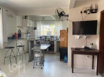 44a7b573 · Casa, 1 dormitórios, 70 m², em Praia do Meio (Ens Brito)