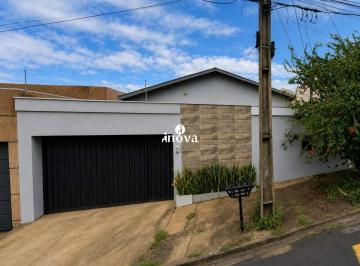 Casa · 65m² · 2 Quartos · 3 Vagas · Casa à venda, bairro Manoel Mendes
