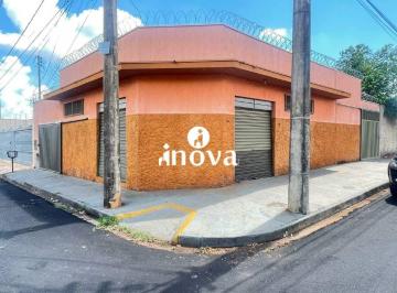 Comercial · 70m² · 2 Vagas · Casa comercial à venda, bairro Fabricio