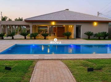 Casa · 210m² · 4 Quartos · 2 Vagas · Casa para locação, Condomínio Ayat Club.
