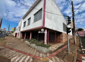 Casa · 209m² · 3 Vagas · Casa comercial a venda, Bairro Centro